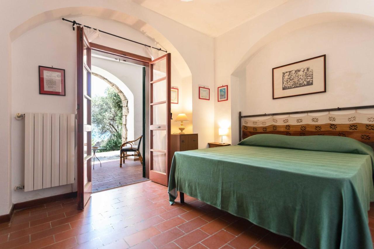 카스트로 Il Posto Delle Fragole B&B 외부 사진